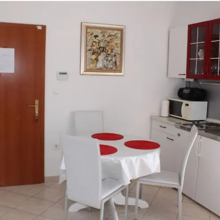 Apartment Kristina - B Tribunj (Sibenik-Knin)